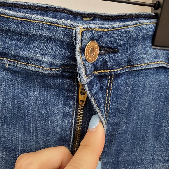 Levi’s Signature‎ Denim Jean Shorts Womens Size 22 Modern Skinny Rolled Hem - Picture 6 of 13